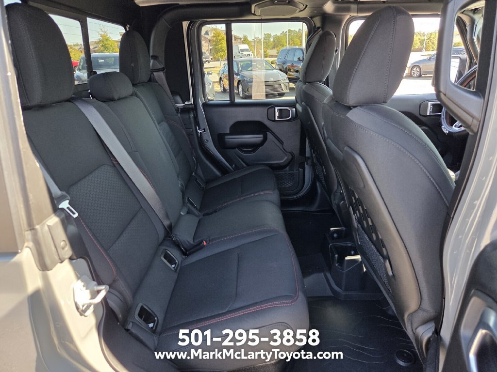 Used 2021 Jeep Gladiator Rubicon w/ Trailer Tow Package AWD/4WD image 14