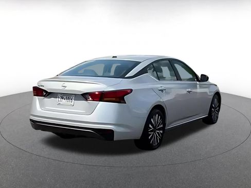 Used 2026 Nissan Altima 2.5 SV FWD image 14