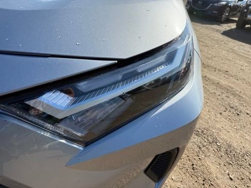 Used 2025 Toyota RAV4 LE AWD/4WD image 10