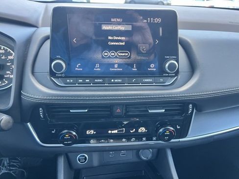 Certified 2023 Nissan Rogue SV w/ SV Premium Package image 20