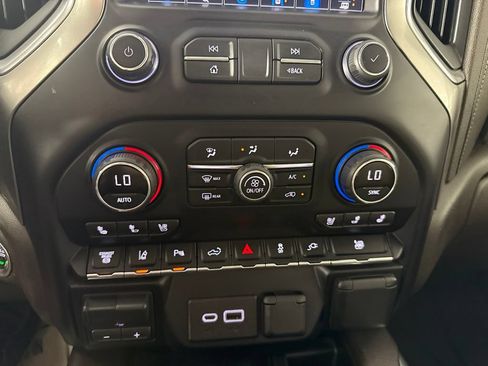 Used 2020 Chevrolet Silverado 2500 LTZ w/ LTZ Plus Package AWD/4WD image 20
