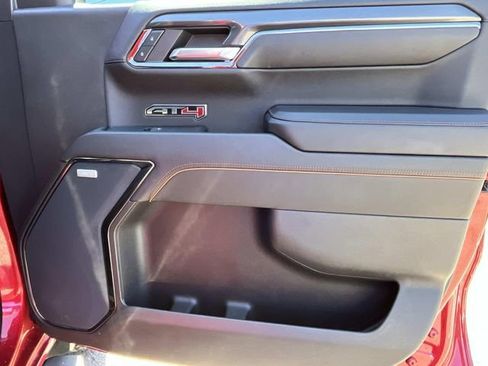 Used 2024 GMC Sierra 1500 AT4 w/ AT4 Preferred Package AWD/4WD image 28