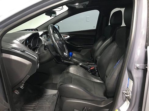 Used 2017 Ford Focus RS AWD/4WD image 10