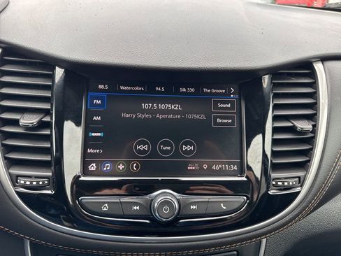 Used 2021 Chevrolet Trax LT image 16