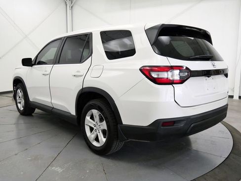 Used 2023 Honda Pilot LX image 5