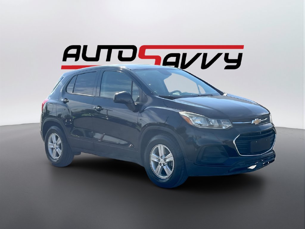 Used 2022 Chevrolet Trax LS w/ Tint and Cruise Package FWD image 1