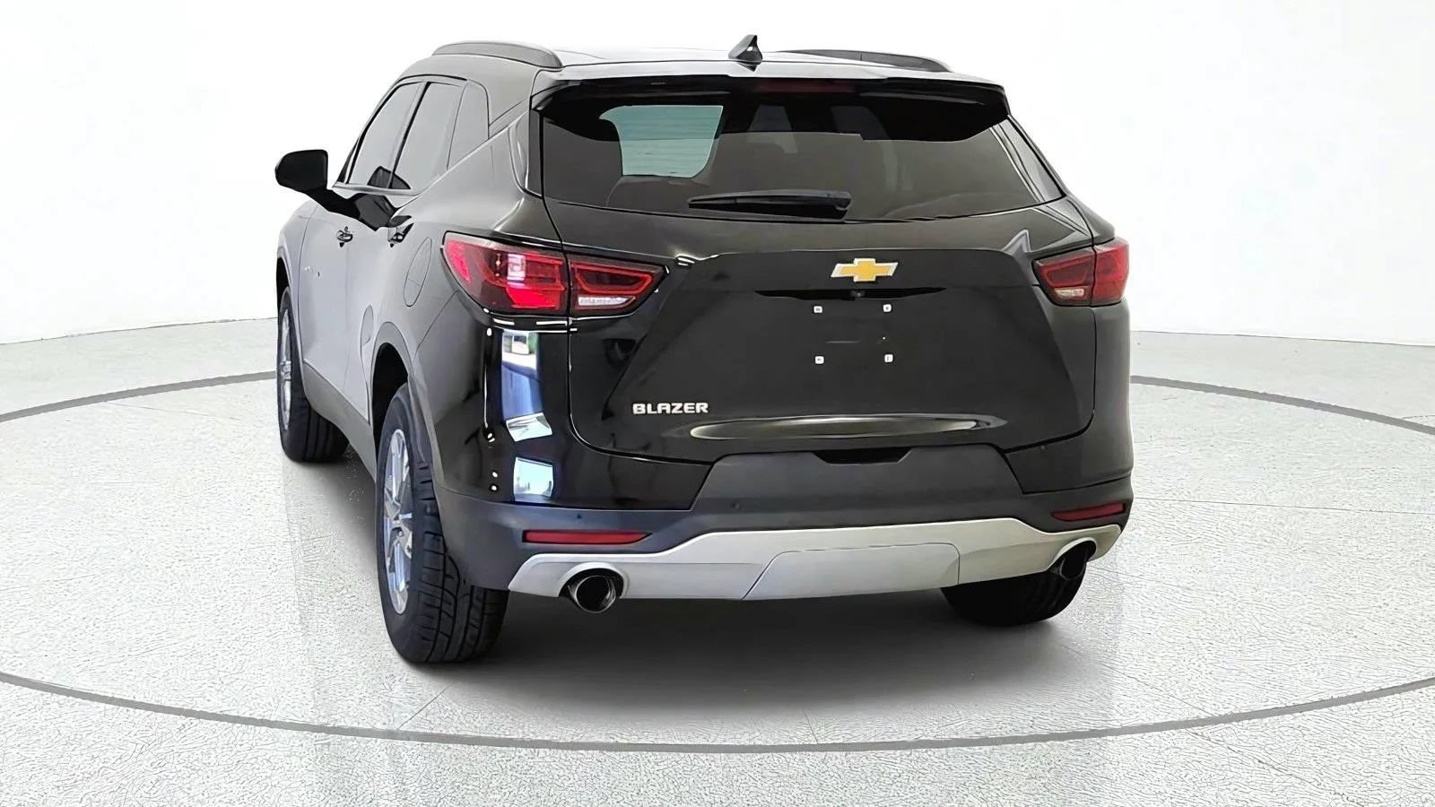 Used 2024 Chevrolet Blazer LT w/ Convenience Package FWD image 7