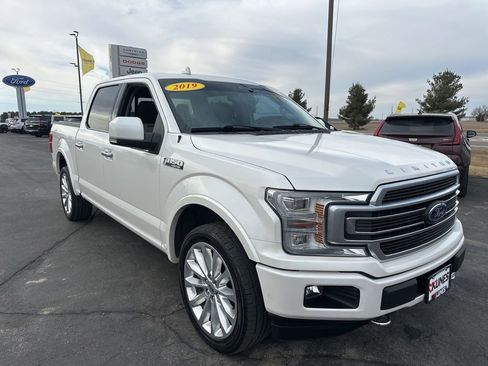Used 2019 Ford F150 Limited image 2