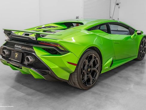 Used 2024 Lamborghini Huracan Tecnica RWD image 20