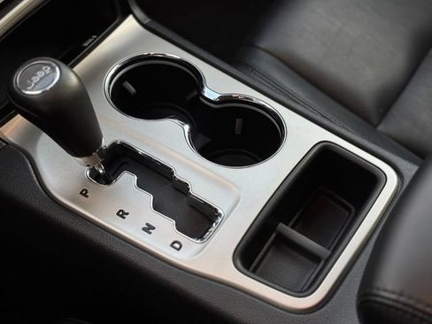 Used 2012 Jeep Grand Cherokee Laredo image 62