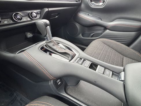 Used 2025 Honda HR-V Sport image 42