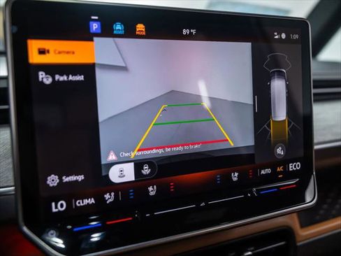 New 2025 Volkswagen ID. Buzz Pro S image 27