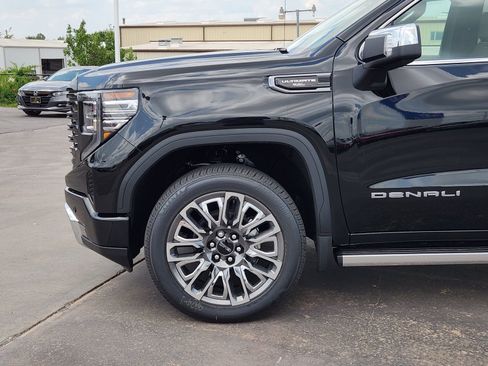 New 2025 GMC Sierra 1500 Denali Ultimate image 9