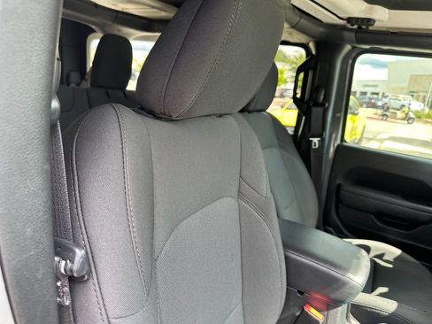Used 2023 Jeep Wrangler Unlimited Sport AWD/4WD image 37