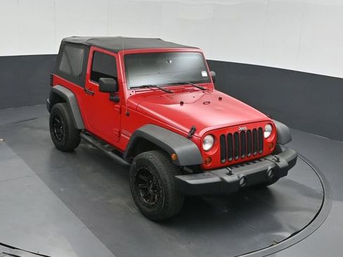 Used 2011 Jeep Wrangler Sport w/ Connectivity Group AWD/4WD image 37