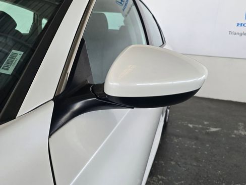 Used 2022 Honda Accord LX image 29