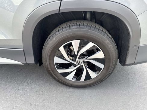 Certified 2025 Volkswagen Tiguan S FWD image 6
