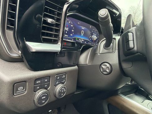 Used 2023 Chevrolet Silverado 1500 High Country image 36