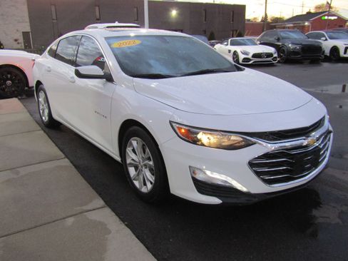 Used 2022 Chevrolet Malibu LT FWD image 4