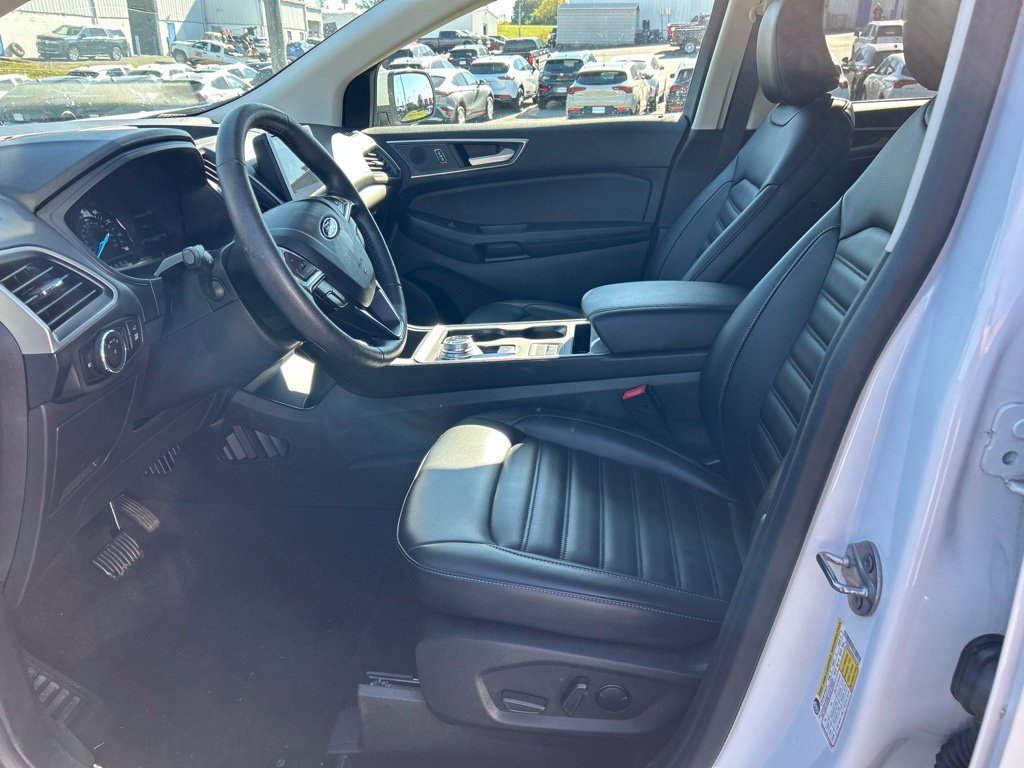 Used 2024 Ford Edge SEL w/ Convenience Package AWD/4WD image 6