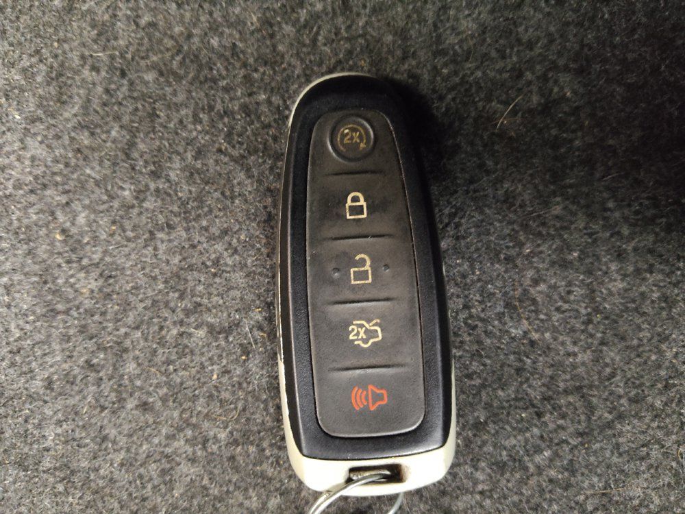 Used 2018 Ford Taurus SEL w/ Equipment Group 201A FWD image 32
