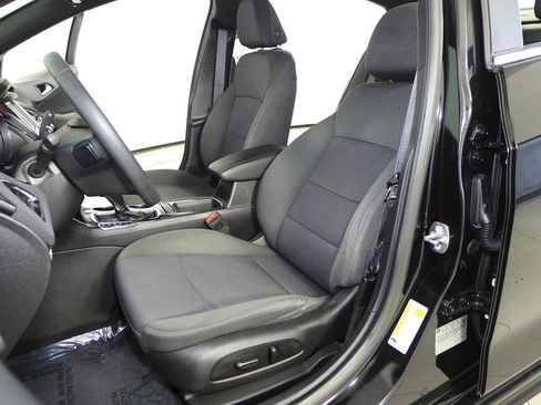 Used 2018 Chevrolet Cruze LT w/ Convenience Package image 21