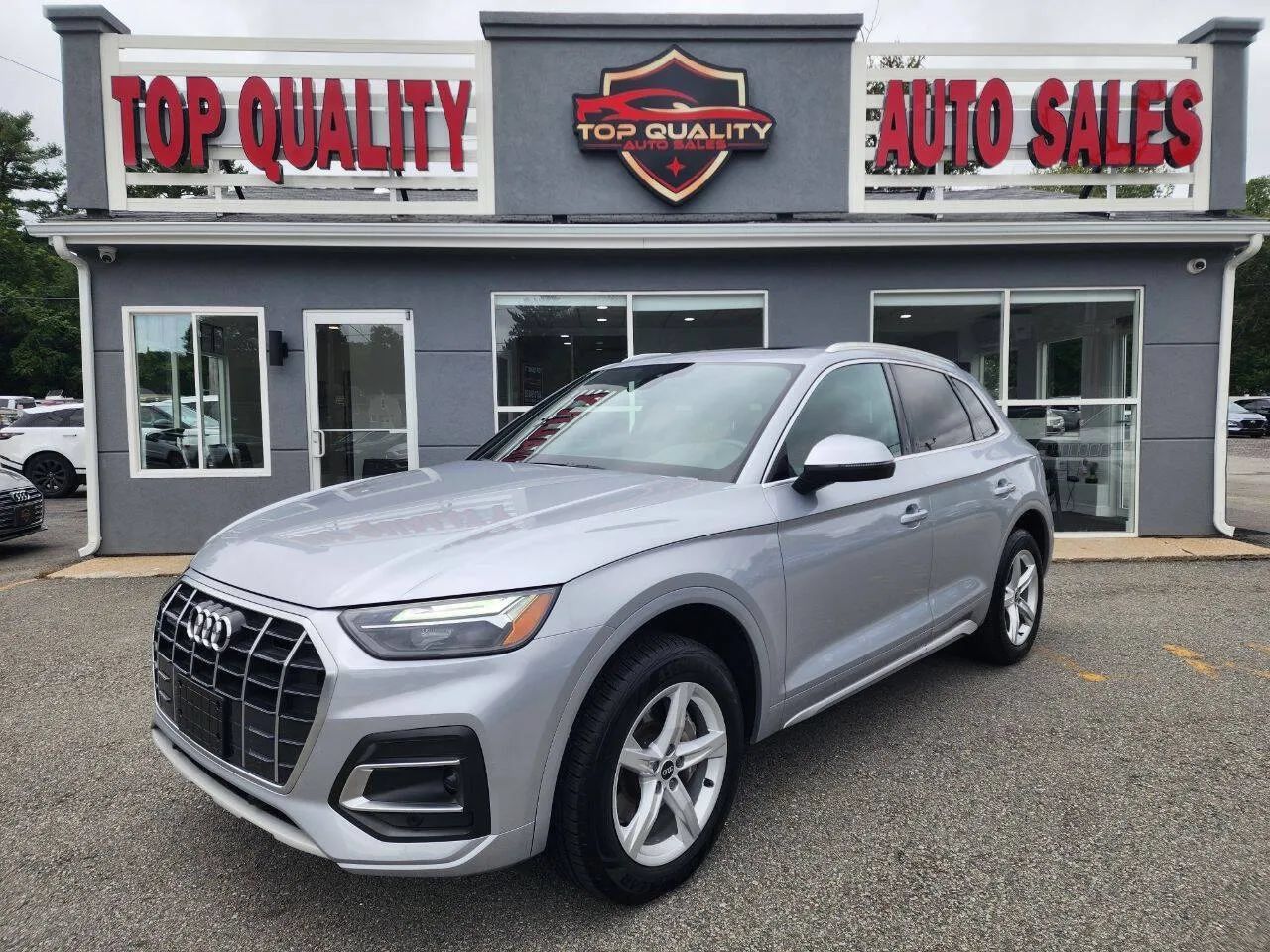 Used 2021 Audi Q5 2.0T Premium w/ Convenience Package AWD/4WD image 1