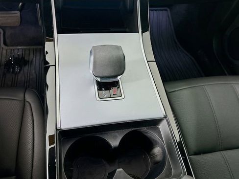 Used 2025 Land Rover Range Rover Evoque Dynamic SE image 19
