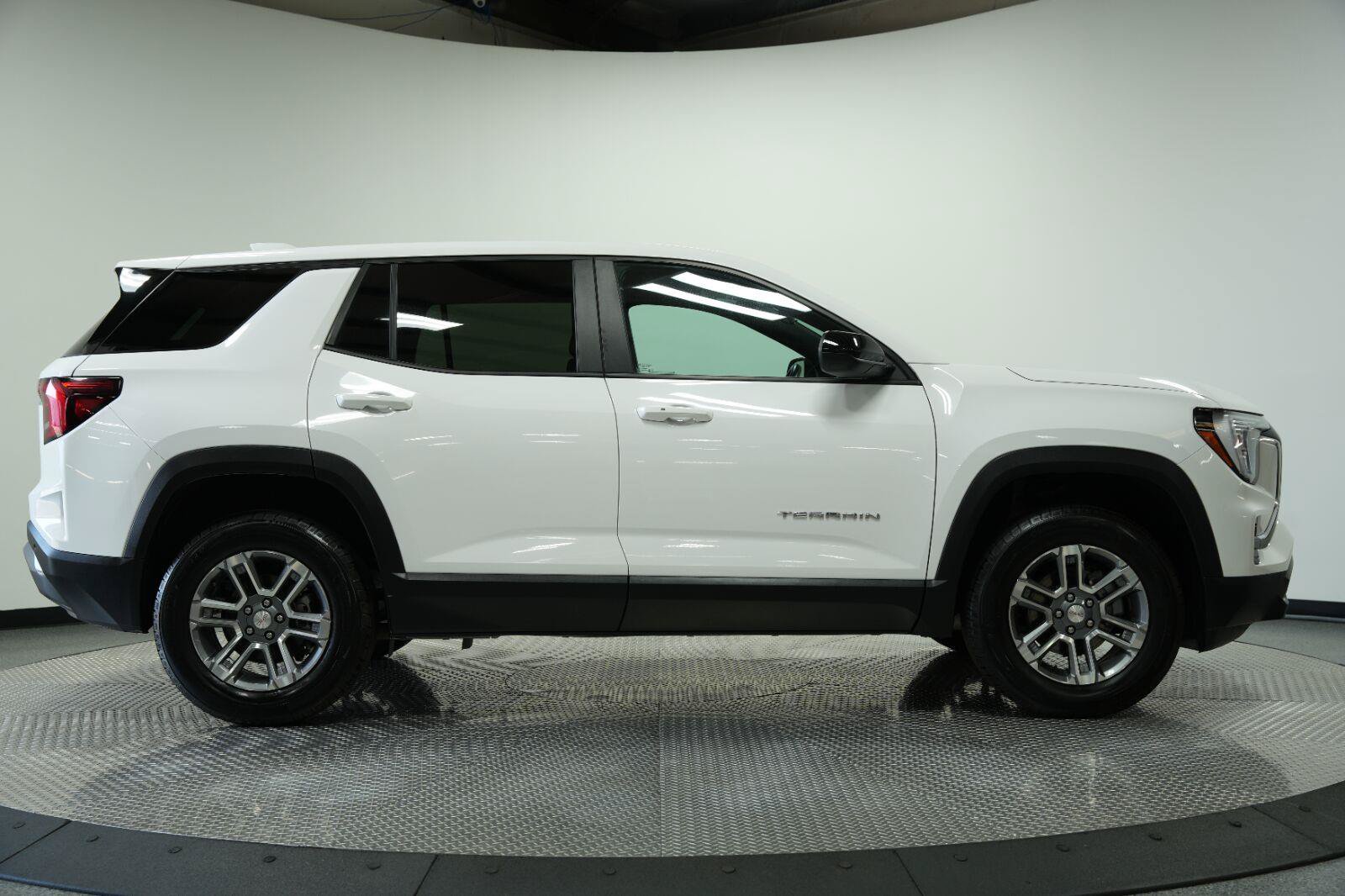 Certified 2026 GMC Terrain Elevation FWD image 9