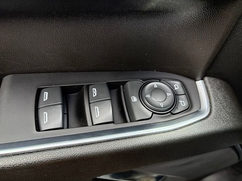 Used 2023 Chevrolet Silverado 1500 LT AWD/4WD image 23