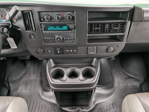 Used 2023 GMC Savana 2500 Extended RWD image 18