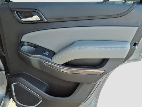 Used 2020 Chevrolet Tahoe LT image 16
