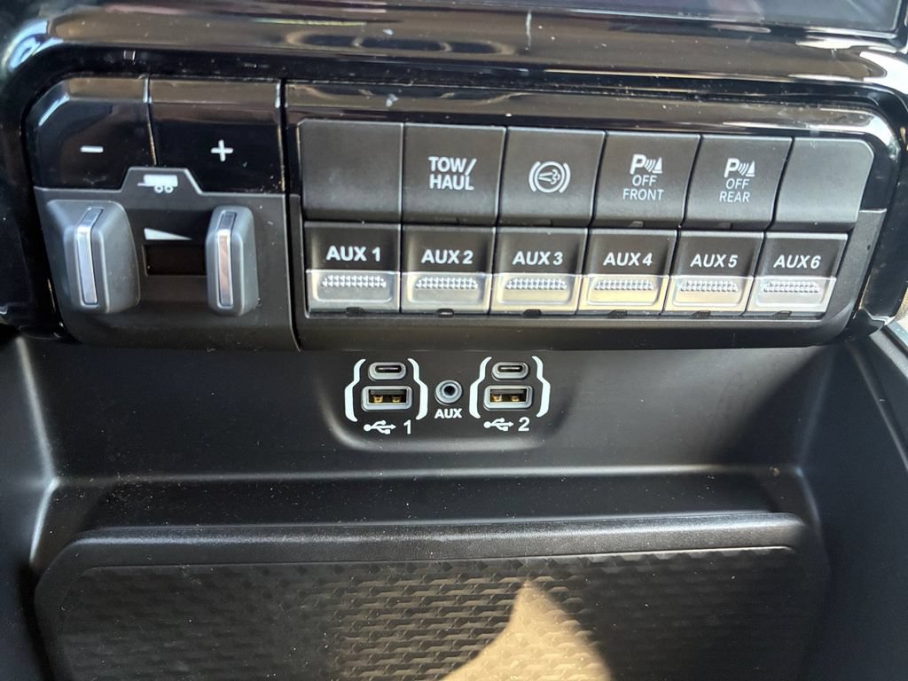 Used 2024 RAM 2500 Laramie w/ Safety Group AWD/4WD image 23