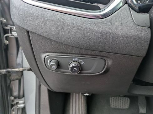Used 2024 Chevrolet Equinox LT AWD/4WD image 17