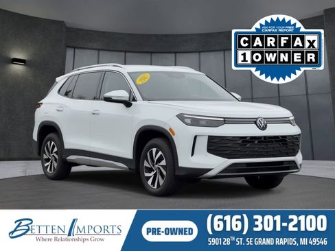 Used 2025 Volkswagen Tiguan S AWD/4WD image 1