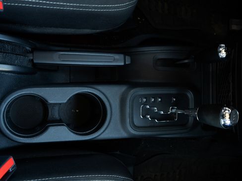 Used 2017 Jeep Wrangler Unlimited Sahara w/ Max Tow Package image 30