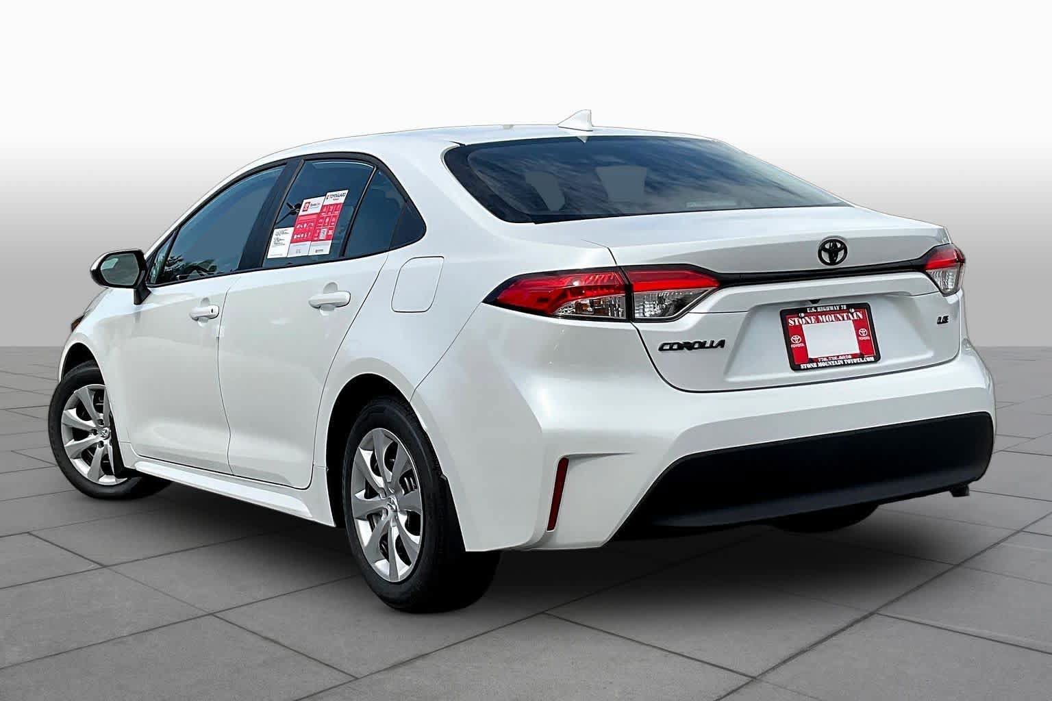 Used 2026 Toyota Corolla LE FWD image 12