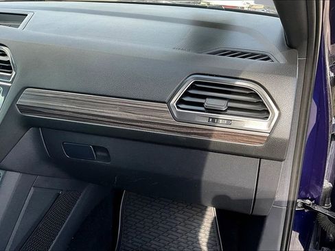 Used 2022 Volkswagen Tiguan SEL R-Line AWD/4WD image 27