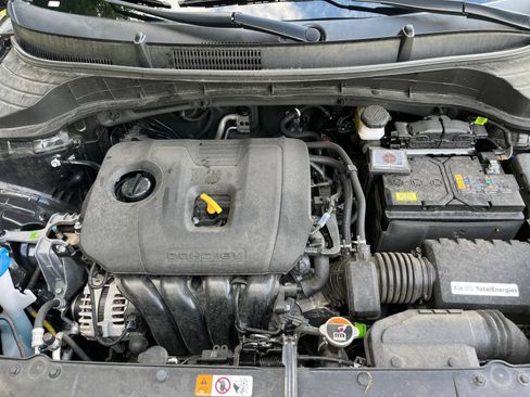 Used 2025 Kia Soul LX w/ LX Technology Package FWD image 26