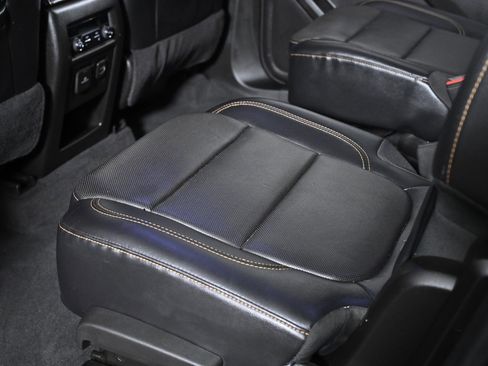 Used 2018 Chevrolet Traverse Premier image 28