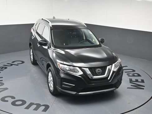 Used 2020 Nissan Rogue SV image 32