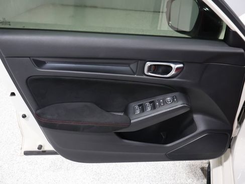 Used 2024 Honda Civic Type R image 12