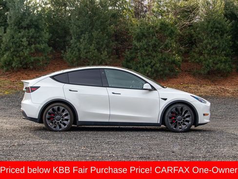 Used 2021 Tesla Model Y Performance image 10
