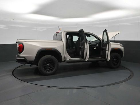 New 2026 GMC Canyon Elevation w/ Convenience Package image 28