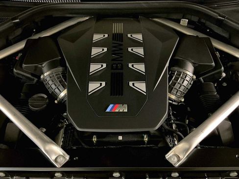 New 2026 BMW X7 M60i image 17