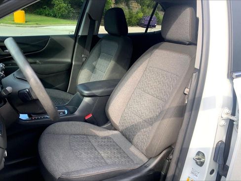 Used 2023 Chevrolet Equinox LT FWD image 22