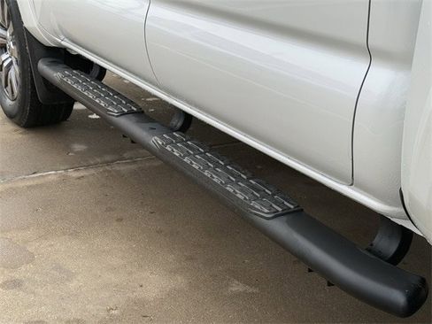 Used 2023 Toyota Tacoma Limited image 10