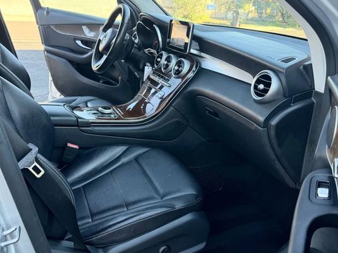 Used 2017 Mercedes-Benz GLC 300 image 12