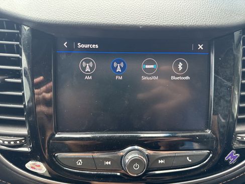 Used 2021 Chevrolet Trax LT AWD/4WD image 22