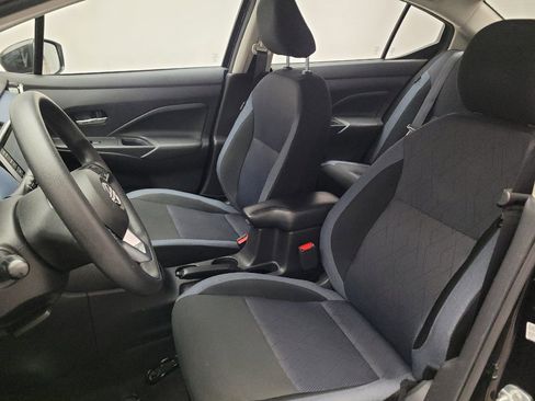 Used 2025 Nissan Versa SV FWD image 17